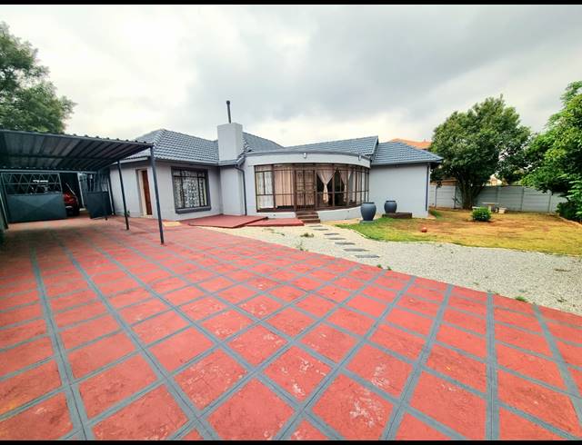 3 BEDROOM HOUSE FOR SALE IN LINMEYER